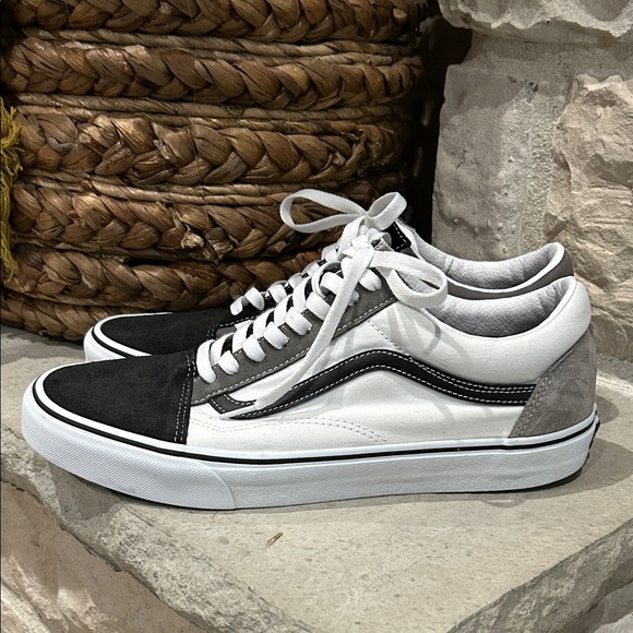 Vans Men’s Old Skool - Picture 2 of 8